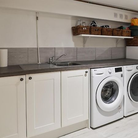 Coombers Mead Cottage Тетбери Экстерьер фото