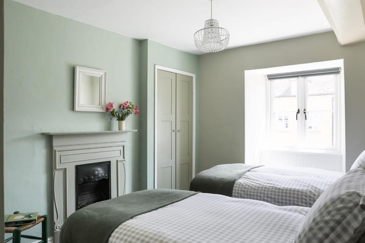 Coombers Mead Cottage Тетбери Экстерьер фото