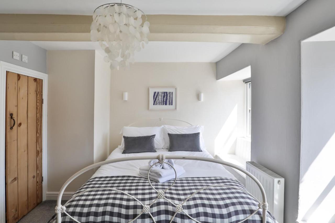 Coombers Mead Cottage Тетбери Экстерьер фото